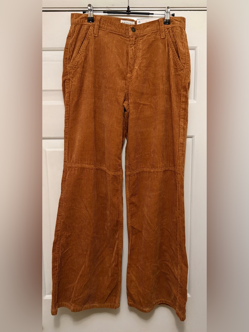 Womenβs Arizona Corduroy Low Rise Wide-Leg Jeans Size 7 Color Brown Argan Oil